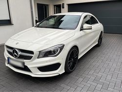 Weiß Gebraucht 2013 Mercedes CLA220 AMG line Limousine | 17.000 € (Teuer)