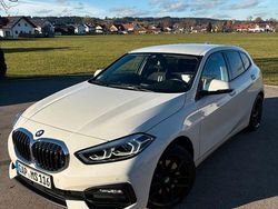 Weiß Gebraucht 2020 BMW 120 Sport Line Kleinwagen | 21.500 € (Fairer Preis)