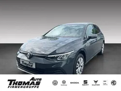 Delfingrau metallic Gebraucht 2024 VW Golf VIII Life Limousine | 25.970 € (Guter Preis)