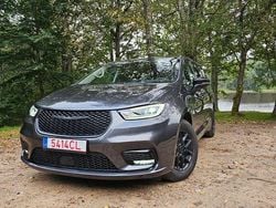 Grau Gebraucht 2023 Chrysler Pacifica SUV | 28.400 € (Superpreis)