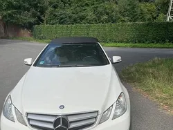 Weiß Gebraucht 2011 Mercedes 220 Cabrio | 10.000 €