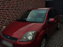 Orange Gebraucht 2007 Ford Fiesta Kleinwagen | 1.900 € (Fairer Preis)