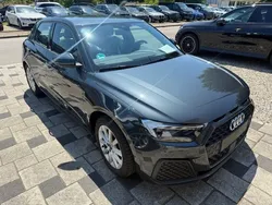 Grau Gebraucht 2023 Audi A1 Sportback Sport Kleinwagen | 24.480 € (Fairer Preis)
