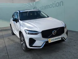 Weiß Gebraucht 2023 Volvo XC60 R-Design SUV | 45.940 € (Superpreis)