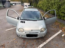 Silber Gebraucht 2003 Renault Twingo Dynamique Kleinwagen | 1.499 €