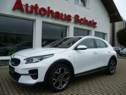 Weiß Gebraucht 2021 Kia XCeed SUV | 17.650 € (Guter Preis)