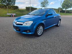 Blau Gebraucht 2005 Opel Tigra Cosmo Cabrio | 2.200 € (Fairer Preis)