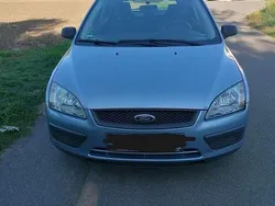 Blau Gebraucht 2005 Ford Focus Limousine | 1.000 € (Superpreis)