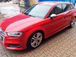 Rot Gebraucht 2018 Audi S3 Ambiente Limousine | 28.900 € (Guter Preis)