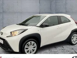 Weiß Neu 2025 Toyota Aygo Play Kleinwagen | 16.490 €