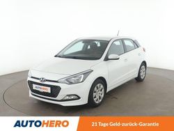 Weiß Gebraucht 2017 Hyundai i20 Trend Kleinwagen | 13.070 € (Etwas zu teuer)