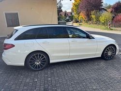 Weiß Gebraucht 2020 Mercedes C300 AMG line Kombi | 26.900 € (Fairer Preis)