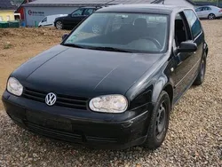 Schwarz Gebraucht 1998 VW Golf IV Kleinwagen | 699 € (Guter Preis)