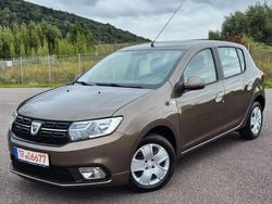 Braun Gebraucht 2017 Dacia Sandero Lauréate Kleinwagen | 8.470 € (Fairer Preis)