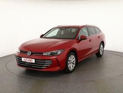 Rot Gebraucht 2025 VW Passat Kombi | 40.785 € (Superpreis)