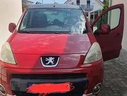 Rot Gebraucht 2011 Peugeot Partner Tepee Van / Kleinbus | 5.600 € (Fairer Preis)