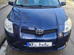 Blau Gebraucht 2008 Toyota Auris Executive Limousine | 5.500 € (Etwas zu teuer)