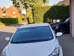 Gebraucht 2013 Hyundai Elantra Limousine | 6.999 €
