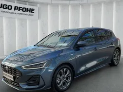 Blau Gebraucht 2024 Ford Focus ST-Line X Limousine | 25.850 € (Guter Preis)