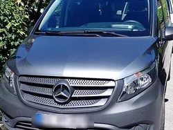 Grau Gebraucht 2018 Mercedes Vito Van / Kleinbus | 18.500 €