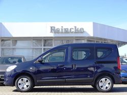 Blau Gebraucht 2016 Dacia Dokker Van | 10.990 € (Teuer)