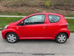Rot Gebraucht 2009 Toyota Aygo Cool Kleinwagen | 799 € (Guter Preis)