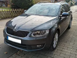 Grau Gebraucht 2014 Skoda Octavia Elegance Kombi | 10.400 € (Guter Preis)