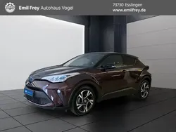 Dunkelamethyst metallic/ dach schwarz Gebraucht 2022 Toyota C-HR Team SUV | 23.460 € (Guter Preis)