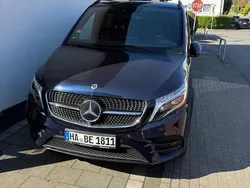Blau Gebraucht 2021 Mercedes V300 Avantgarde Edition Van / Kleinbus | 53.900 € (Superpreis)