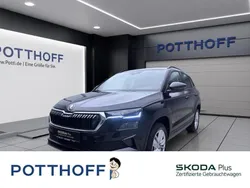 Schwarz Gebraucht 2024 Skoda Karoq Selection SUV | 29.777 € (Guter Preis)