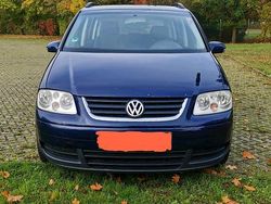 Blau Gebraucht 2005 VW Touran Van / Kleinbus | 2.450 € (Guter Preis)