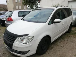 Weiß Gebraucht 2009 VW Touran Van / Kleinbus | 2.350 € (Guter Preis)