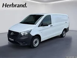 Weiß Gebraucht 2023 Mercedes Vito Van / Kleinbus | 29.679 € (Guter Preis)