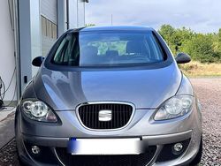 Grau Gebraucht 2005 Seat Altea Van / Kleinbus | 2.500 € (Teuer)
