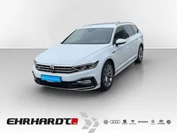 Weiß Gebraucht 2023 VW Passat Elegance Kombi | 31.990 € (Etwas zu teuer)