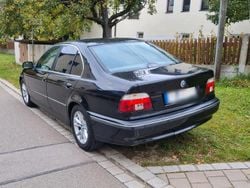 Schwarz Gebraucht 2000 BMW 523 Limousine | 2.999 € (Etwas zu teuer)