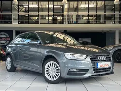 Grau Gebraucht 2016 Audi A3 Ambiente Limousine | 12.900 € (Fairer Preis)