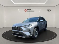 Silber Gebraucht 2020 Toyota RAV4 Hybrid Team SUV | 29.888 € (Superpreis)