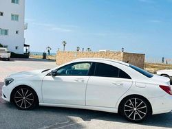 Weiß Gebraucht 2014 Mercedes CLA200 AMG line Coupé | 15.000 € (Fairer Preis)
