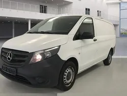 Weiß Gebraucht 2017 Mercedes Vito Van / Kleinbus | 12.934 € (Fairer Preis)