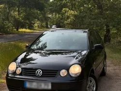 Schwarz Gebraucht 2004 VW Polo Kleinwagen | 2.400 €