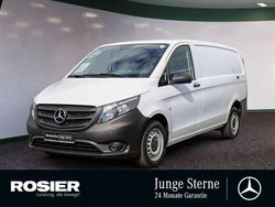 Weiss / arktikweiss Gebraucht 2023 Mercedes Vito Van / Kleinbus | 28.536 € (Guter Preis)