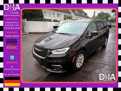 Schwarz Gebraucht 2022 Chrysler Pacifica Touring SUV | 34.587 € (Etwas zu teuer)
