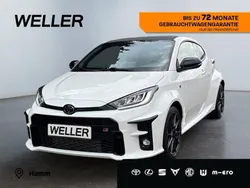 Weiss Gebraucht 2021 Toyota Yaris Basis Kleinwagen | 32.480 € (Fairer Preis)