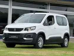 Weiß Gebraucht 2022 Peugeot e-Rifter Active Van / Kleinbus | 17.999 €