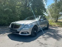 Grau Gebraucht 2009 Mercedes E350 Limousine | 8.900 € (Fairer Preis)