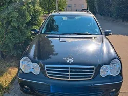 Schwarz Gebraucht 2006 Mercedes 230 Kombi | 3.000 € (Superpreis)