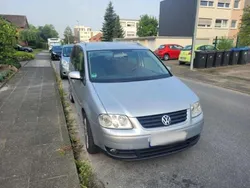 Grau Gebraucht 2005 VW Touran Van / Kleinbus | 800 € (Guter Preis)
