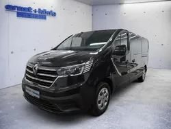 Noir midnight Gebraucht 2024 Renault Trafic Life Van | 34.790 € (Teuer)