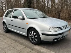 Silber Gebraucht 2000 VW Golf IV Kleinwagen | 1.400 € (Teuer)